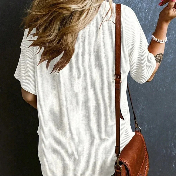 White Casual Women's Twisted Threaded Short-Sleeved T-Shirt - Picture 2 of 6